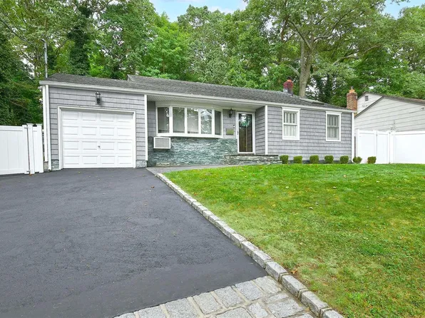 5 Via Continental, Huntington Station, NY 11746