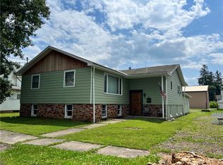 66 Oak St, Wellsville, NY 14895