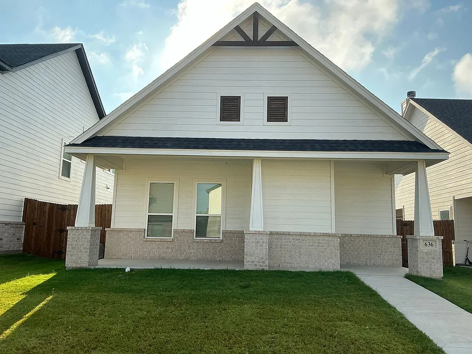673 The Cottages Dr