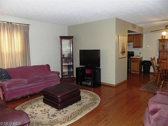 4th image of 1267 W 70th St #1267