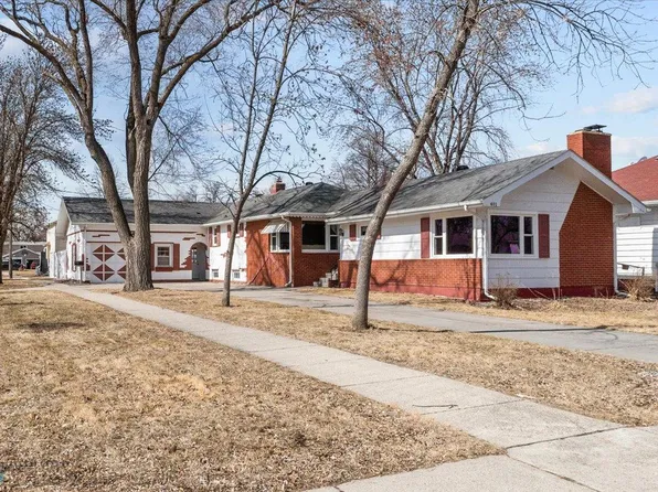 401 9th St N, Wahpeton, ND 58075