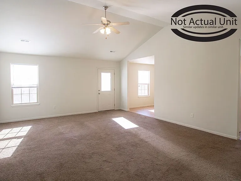 1500 Bodie Dr — Photo 3