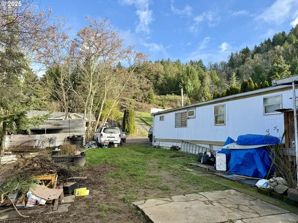 233 E D Ave, Drain, OR 97435