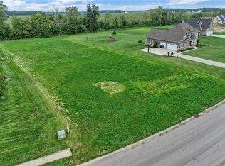 4566 S Ridgeview Dr, Greenfield, IN 46140