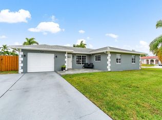 4955 Alfresco St, Boca Raton, FL 33428