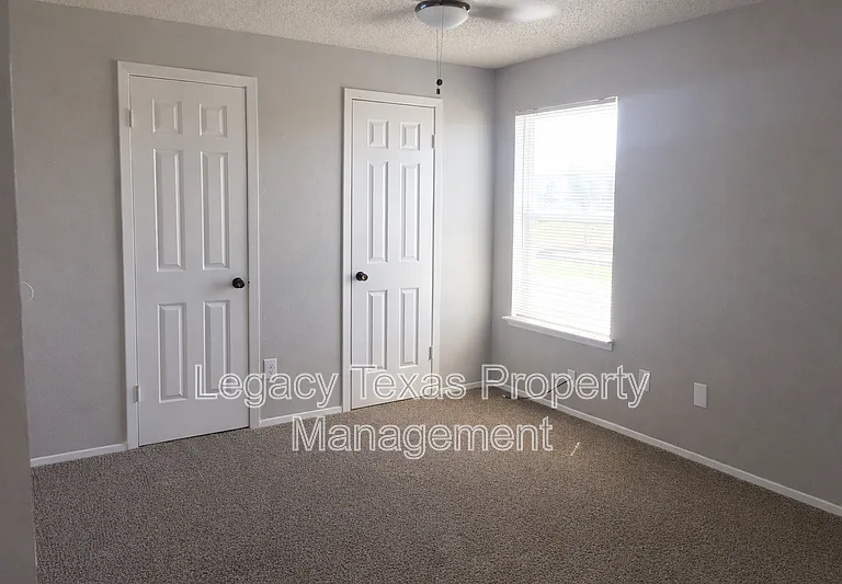 1409 Courtney Pl #C — Photo 9
