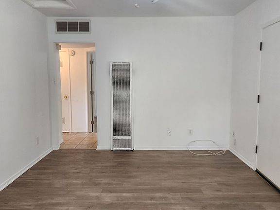 4th image of 2906 Sunset Ave #0