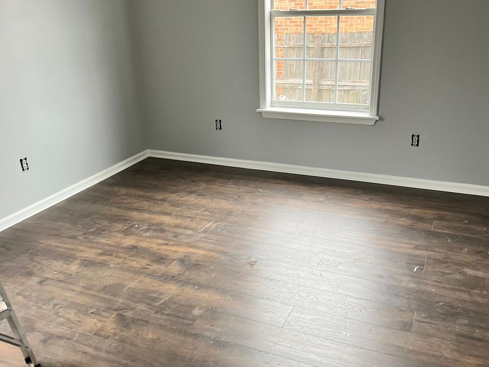 1st image of 131 Tomlinson Dr