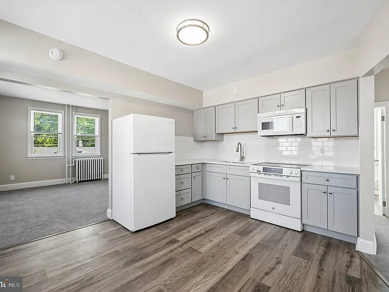 301 N Governor Printz Blvd #B — Photo 7