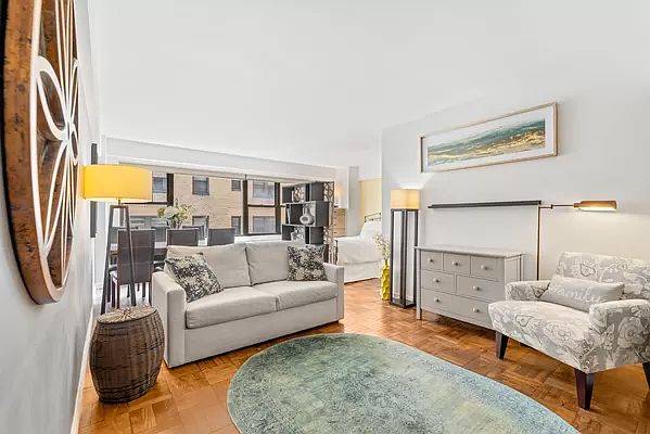 1st image of 210 E 36th St APT 8B