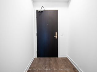 55 Duke St W #1101, Kitchener, ON N2H 3W6