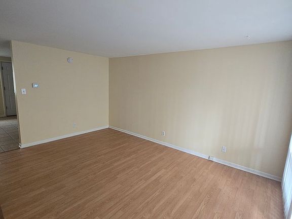 3rd image of 3902-3912 15th Ave #3902-5