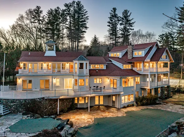 28 Deerfield Road, Brookfield, CT 06804
