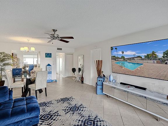 3rd image of 142 S Laurel Dr #603