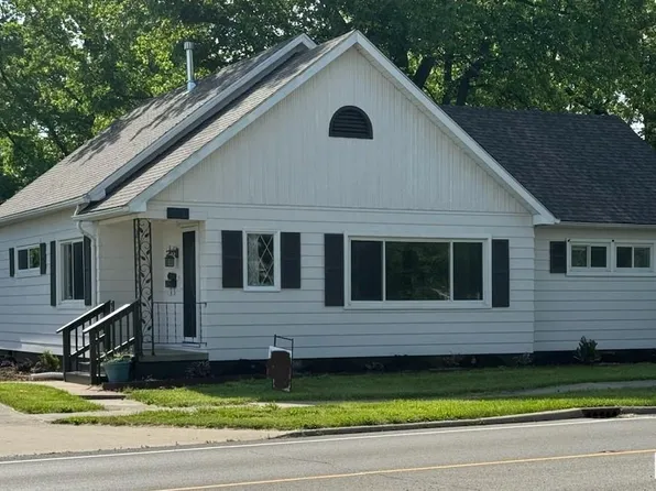 521 S Springfield St, Virden, IL 62690