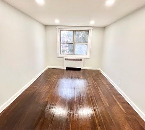 5th image of 162 Park Ave APT C5