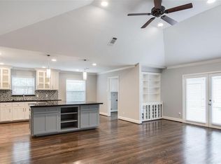 5722 Bankside Dr, Houston, TX 77096