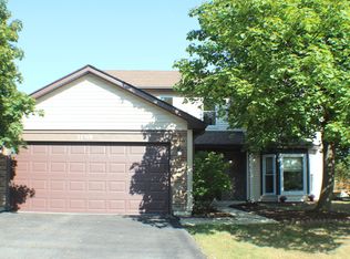 1109 Ashford Ln, Westmont, IL 60559