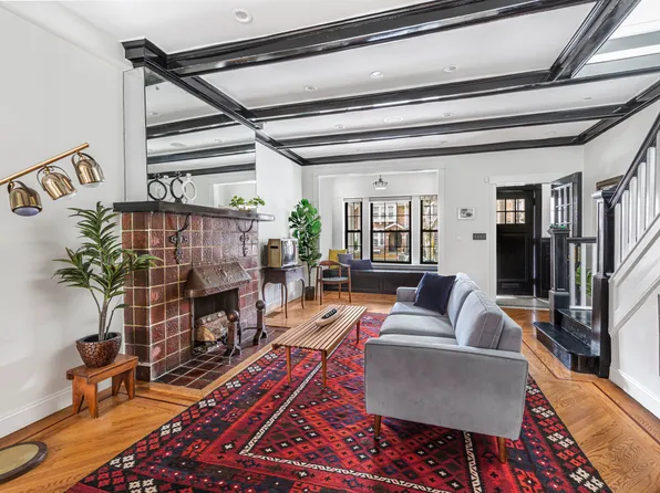 1041 President Street image 1 of 12