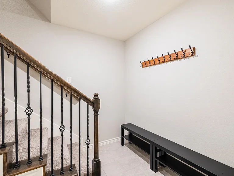 245 Adams St — Photo 33