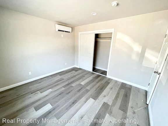 5th image of 536 Willow Ave #B