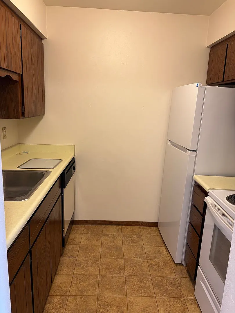 Lake Mills Estates LLC — Photo 2