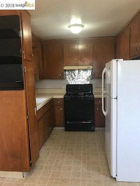 2nd image of 3420 Delaware St APT A