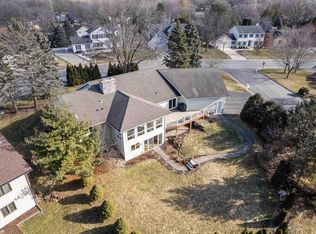 5941 Woods Edge Rd, Fitchburg, WI 53711