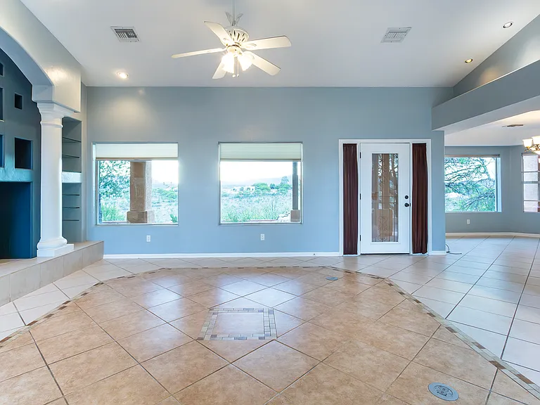 414 Bury Ct — Photo 3