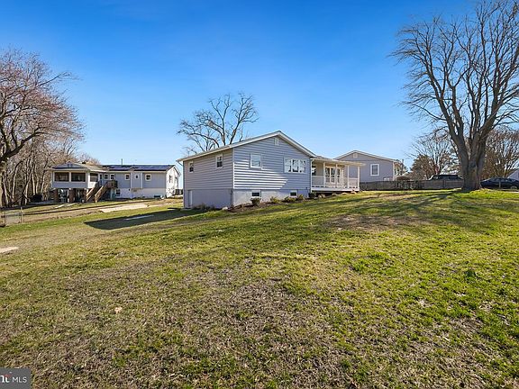 5th image of 1546 Ridgely Dr