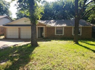 2913 Tommy St, Fort Worth, TX 76112