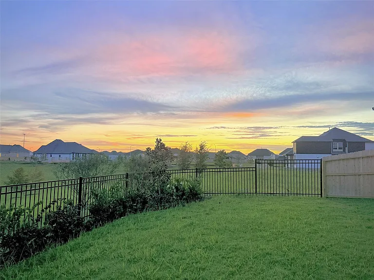 31207 Firefly Meadow Cir — Photo 36