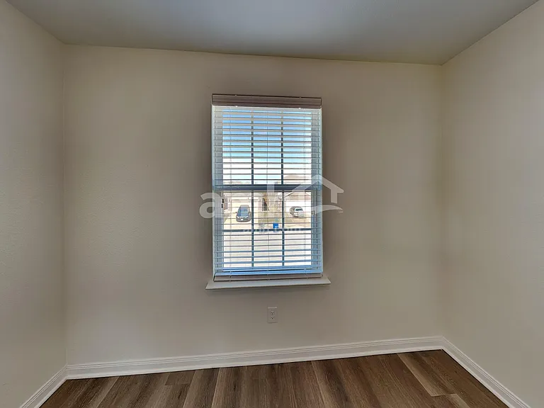 1623 Park Trails Blvd — Photo 17