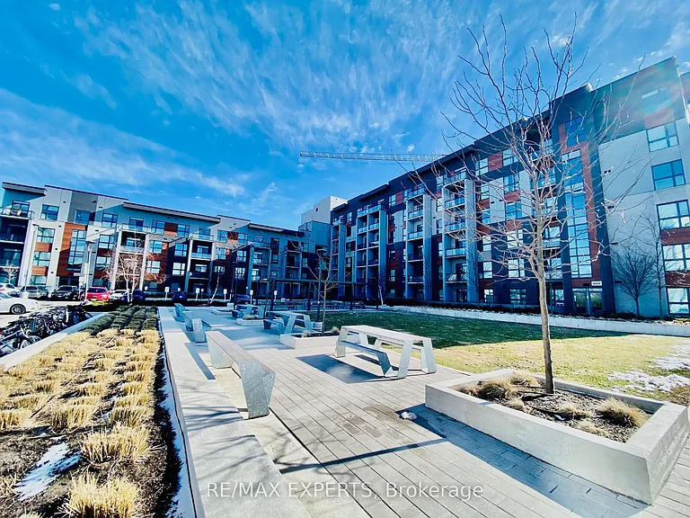 95 Dundas St W #206 — Photo 21