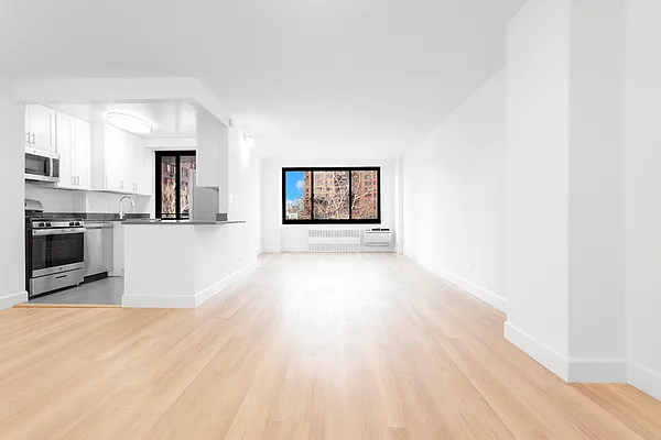 Rented by Olnick Organization | media 3