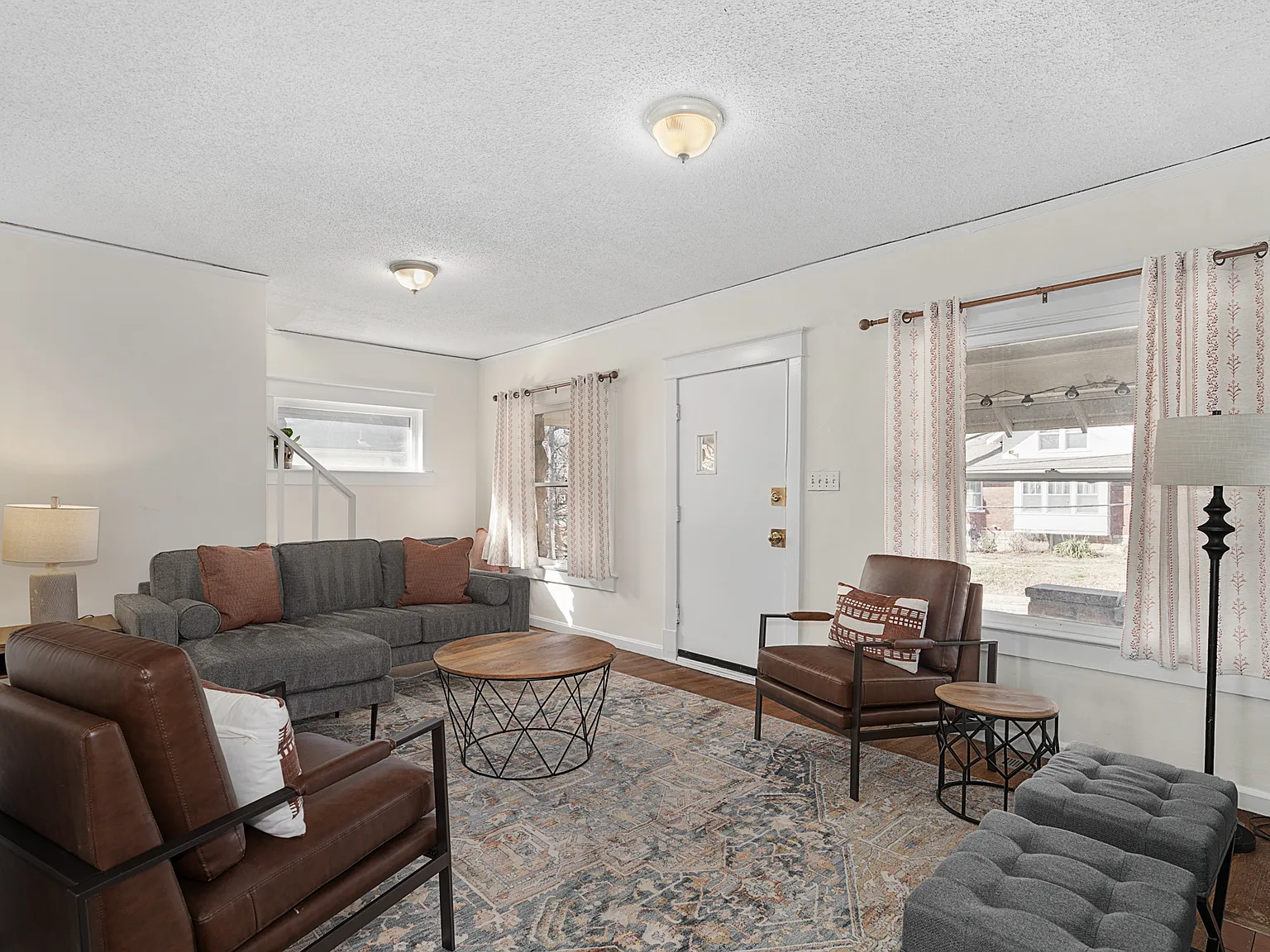 3 bed, 1.5 bath, 2000 sqft, $2,800 — Photo 4