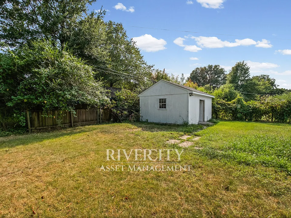 1507 Abernathy Rd