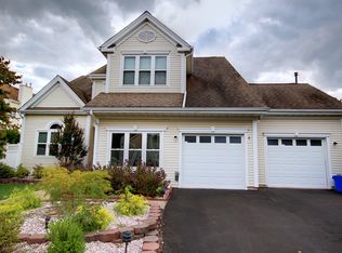 4 Marc Ct #105, Parlin, NJ 08859