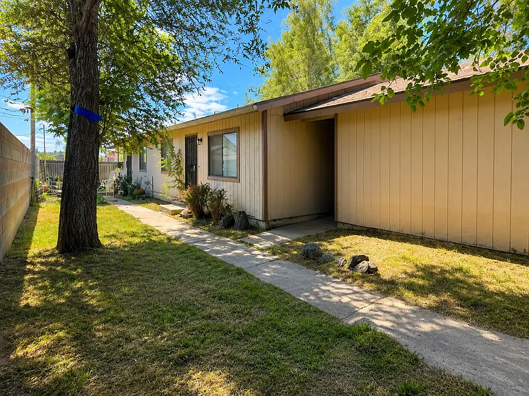 3105 E Lewis Dr — Photo 1