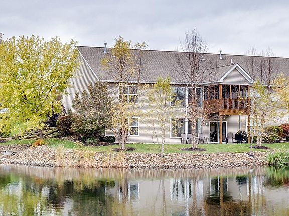 2nd image of 827 Stonewater Dr