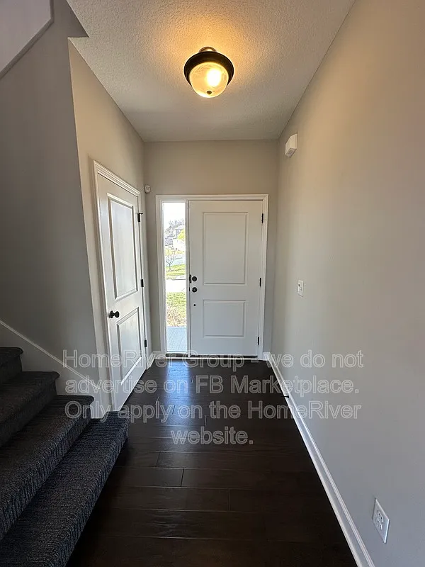4 bed, 2.5 bath, 1900 sqft, $2,450 — Photo 4