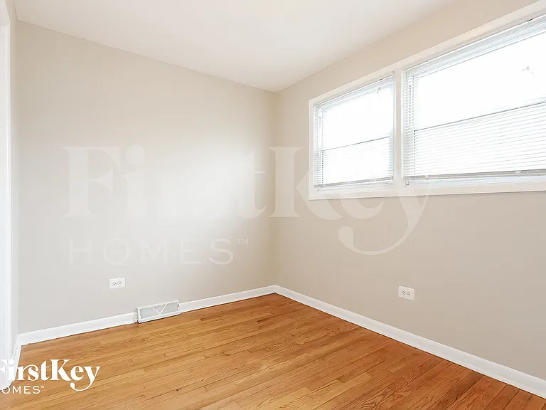 3028 W 141st St — Photo 12