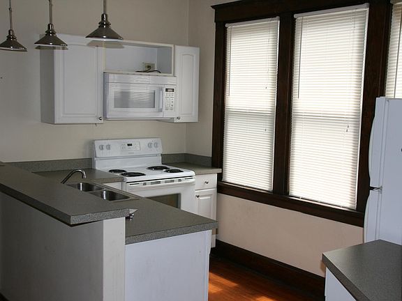 3rd image of 2330 Ohio Ave #1
