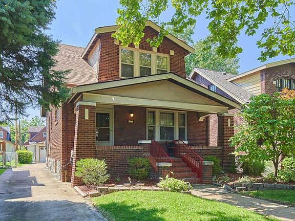 2nd image of 3958 Bowen St