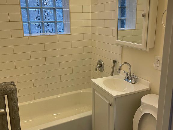 4th image of 2104 N Saint Louis Ave #1