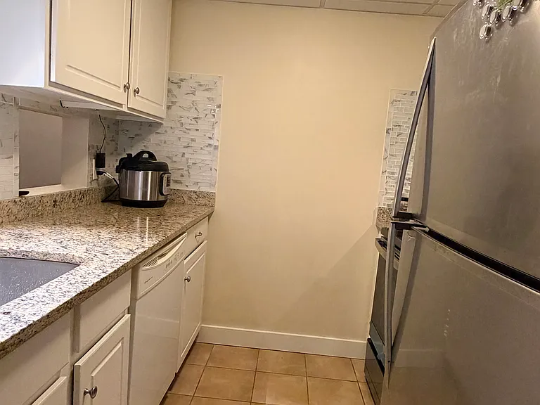 301 Lowell St #24 — Photo 7