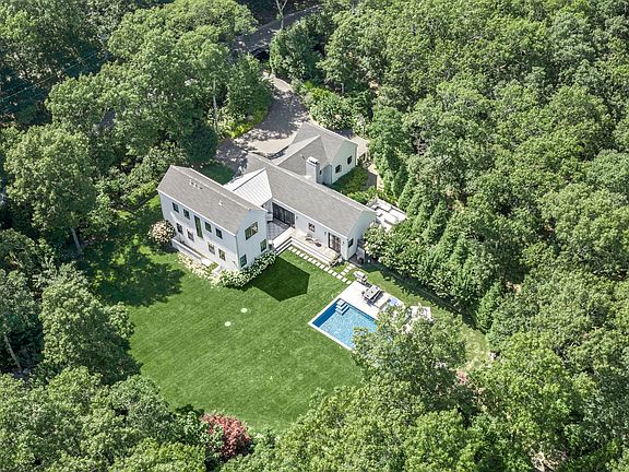 2nd image of 60 Alewive Brook Rd