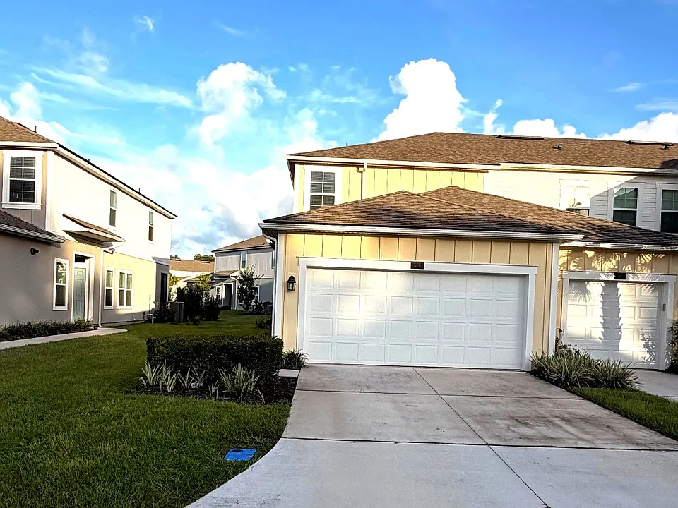 586 Coastline Way