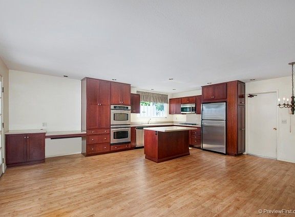 4th image of 9136 Grossmont Blvd