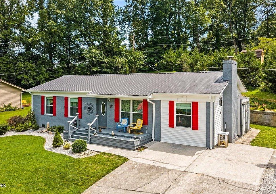 1st image of 112 Country Hill Ln